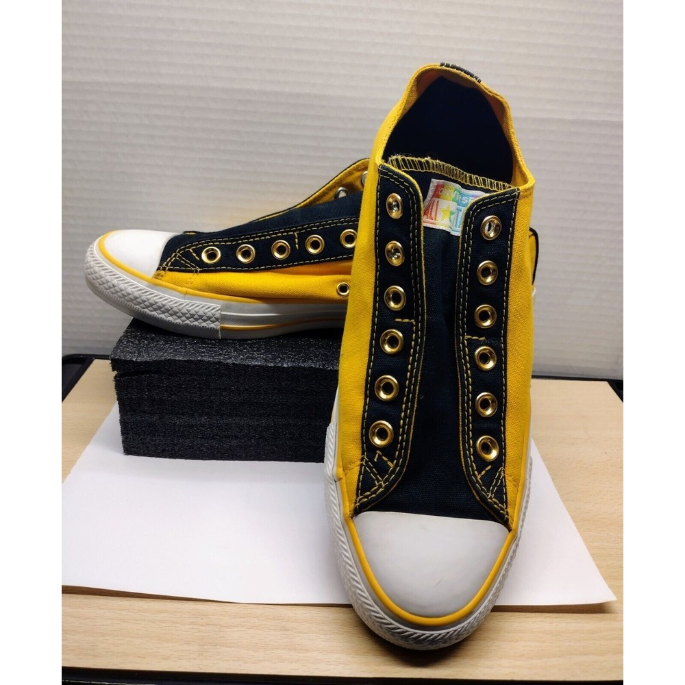 CONVERSE ALL STAR LOW TOP PENGUINS SHOES UNISEX / MEN SIZE 7.5,  BLACK & YELLOW